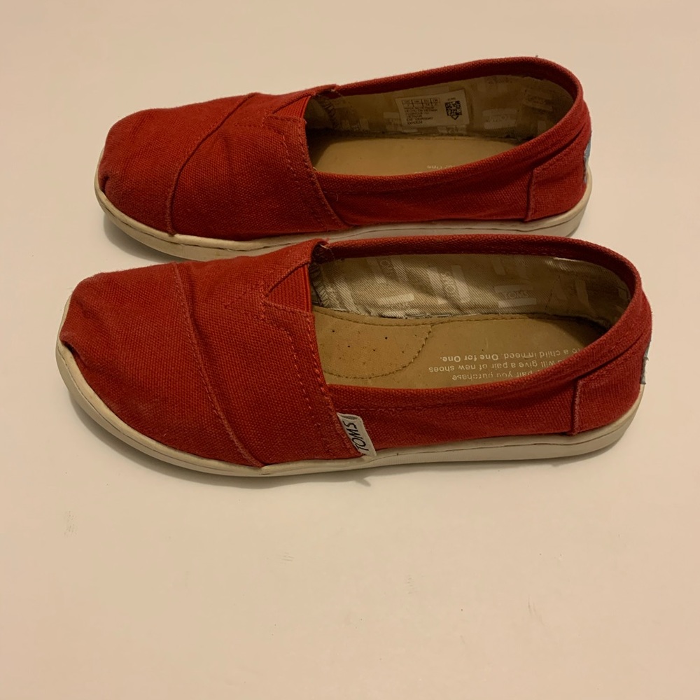 ❌SOLD❌ Authentic Boys Toms - Picture 3 of 5